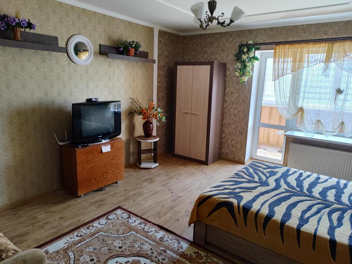 Апартаменти В Новому Будинку В Самому Центрi Khmelʼnytsʼkyy Eksteriør billede